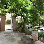 Les Colombelles Ferienhaus Sainte-Colombe-de-la-Commanderie